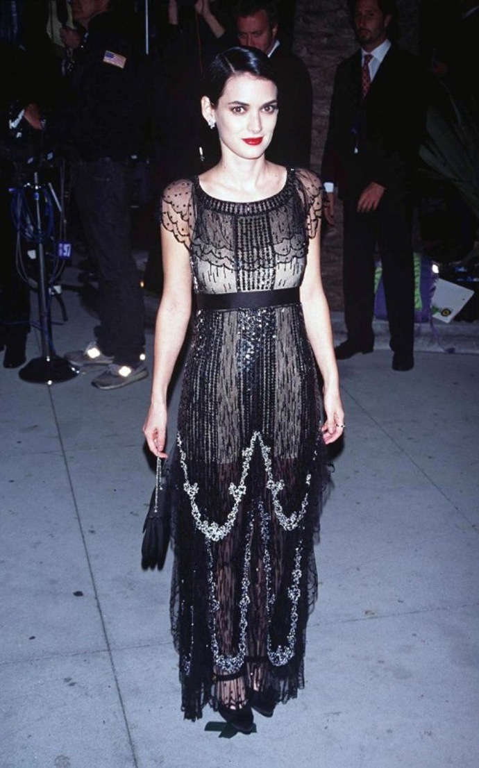 1997 - Winona Ryder v šatech Chanel