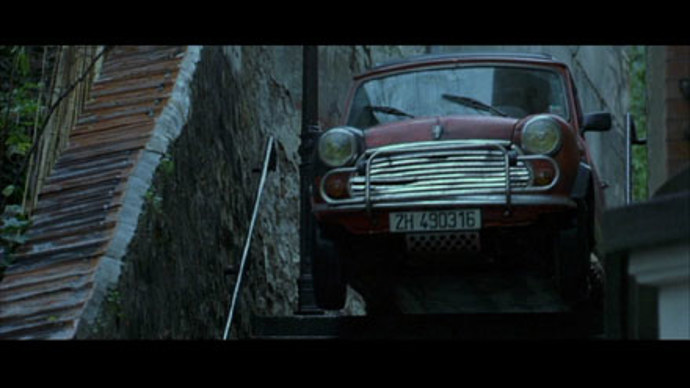 auto Mini Cooper, herec Matt Damon, flm Agent bez minulosti, r. 2002