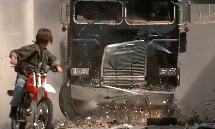 motorka Harley-Davidson model Fat Boy, herec Arnie Schwarzenegger, film Terminátor 2 r. 1991
