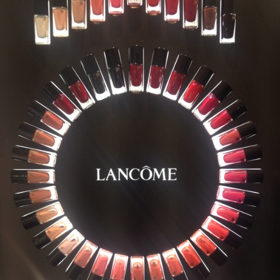 LANCÔME V NOVÉM! LANCÔME V NOVÉM!
