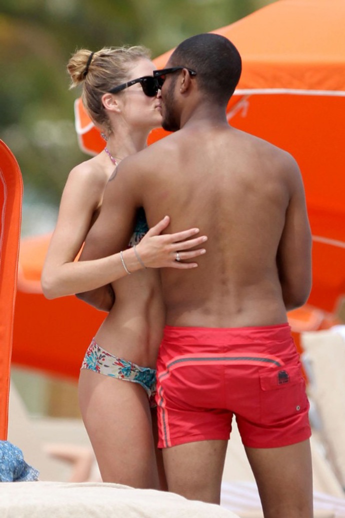 Modelka Doutzen Kroes s manželem Sunnery Jamesem
