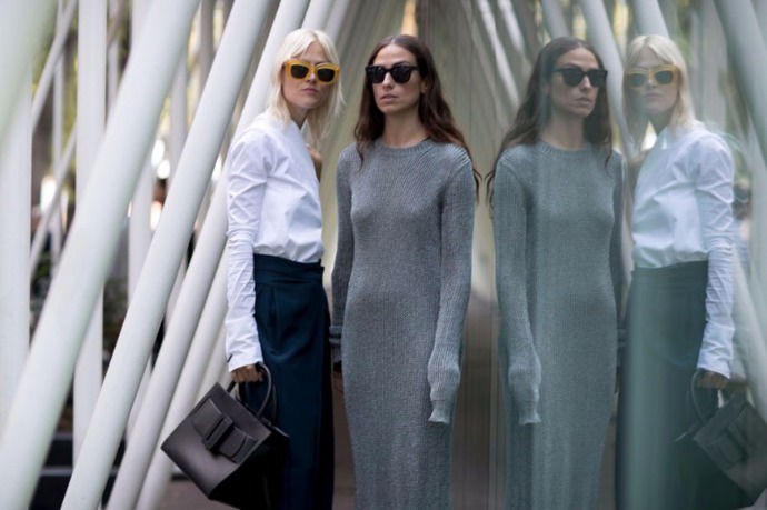 Co se nosí v ulicích Milána během fashion weeku?