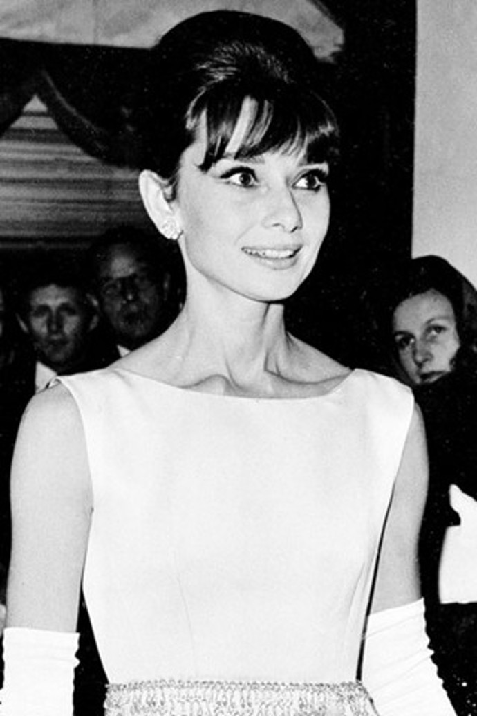 Slavné účesy slavné Audrey Hepburn