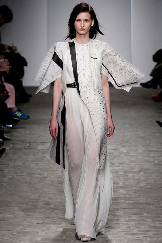 Haute couture fashion week s/s 2014: svatební šaty