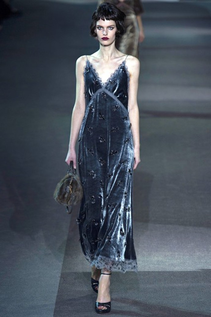 Šaty z kolekce Louis Vuitton podzim 2013