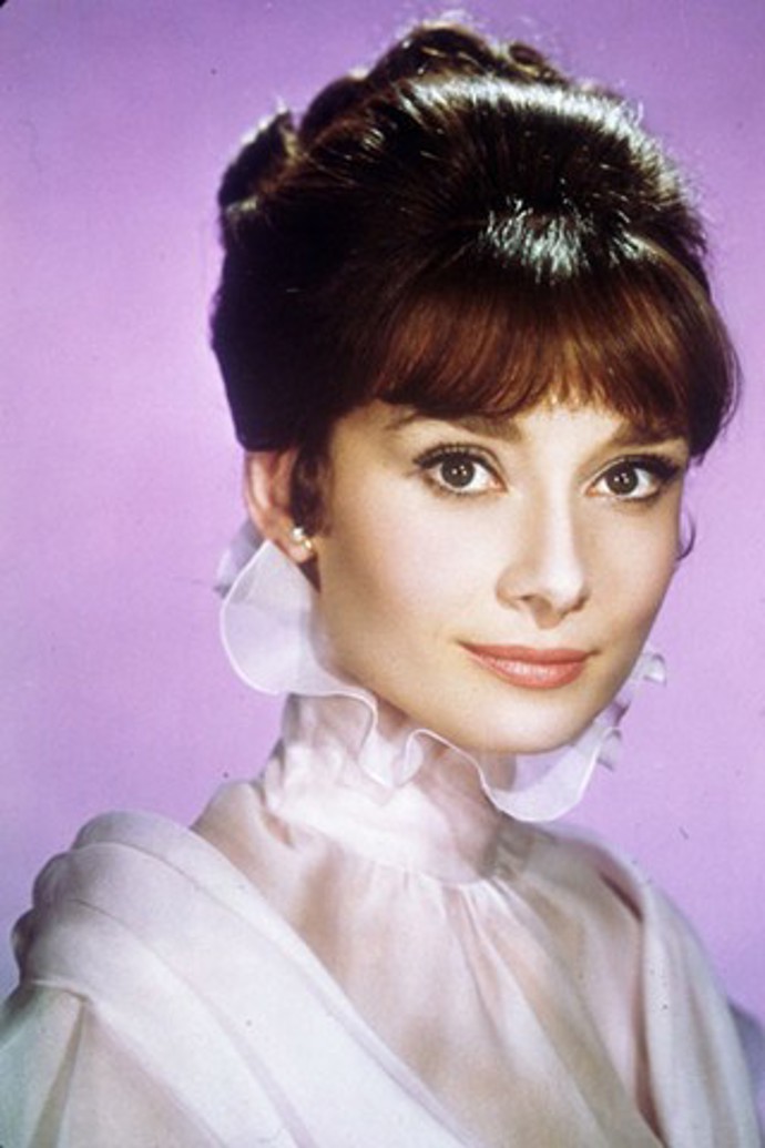 Slavné účesy slavné Audrey Hepburn
