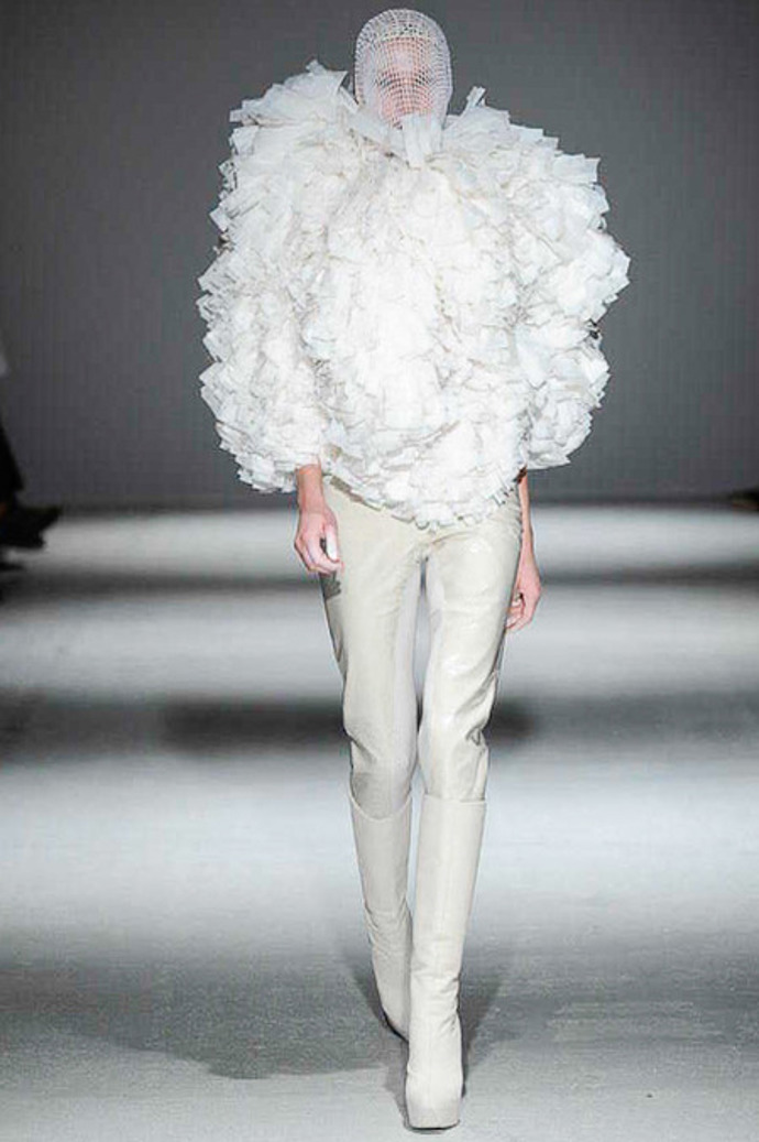 PFW: GARETH PUGH A/W 2014/15