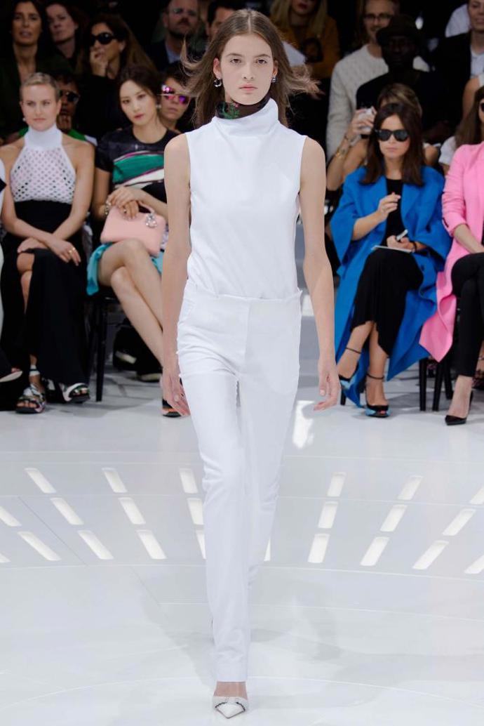 DIOR NA FASHION WEEKU: NÁVRAT DO BUDOUCNOSTI