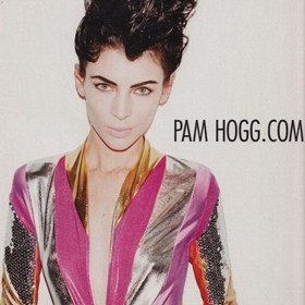 Modelka Liberty Ross pro Pam Hogg Modelka Liberty Ross pro Pam Hogg