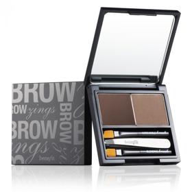 Vosk na obočí tvar zafixuje. Benefit, Sephora
