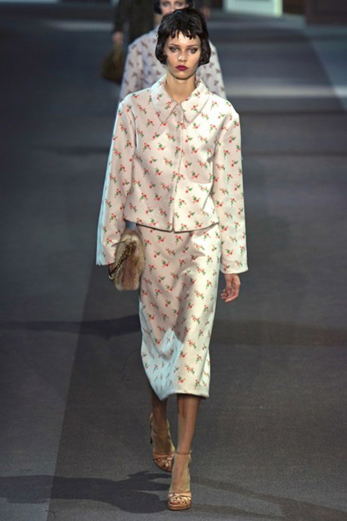 Šaty z kolekce Louis Vuitton podzim 2013