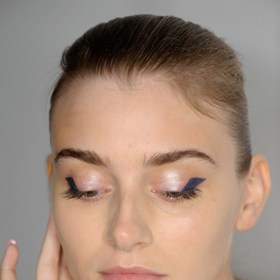 BEAUTY TREND: Modré stíny BEAUTY TREND: Modré stíny