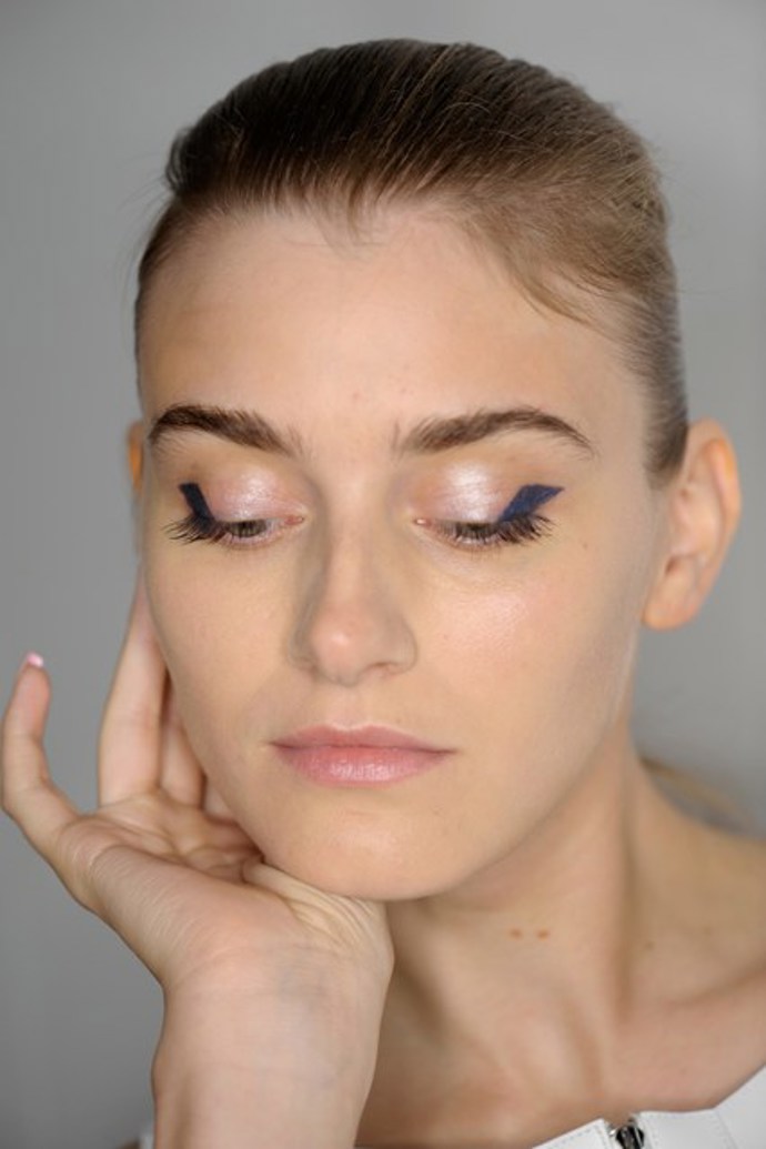 BEAUTY TREND: Modré stíny