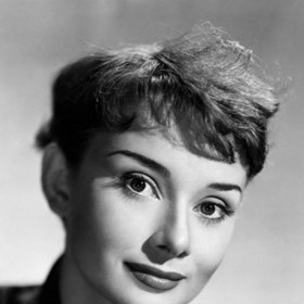 Slavné účesy slavné Audrey Hepburn Slavné účesy slavné Audrey Hepburn