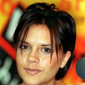 Vlasová evoluce Victorie Beckham