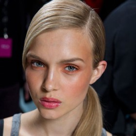20 jarních beauty looků, které doma nezkoušejte