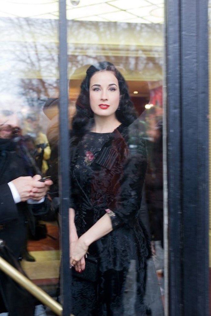 Streetstyle z pařížského týdne módy haute couture