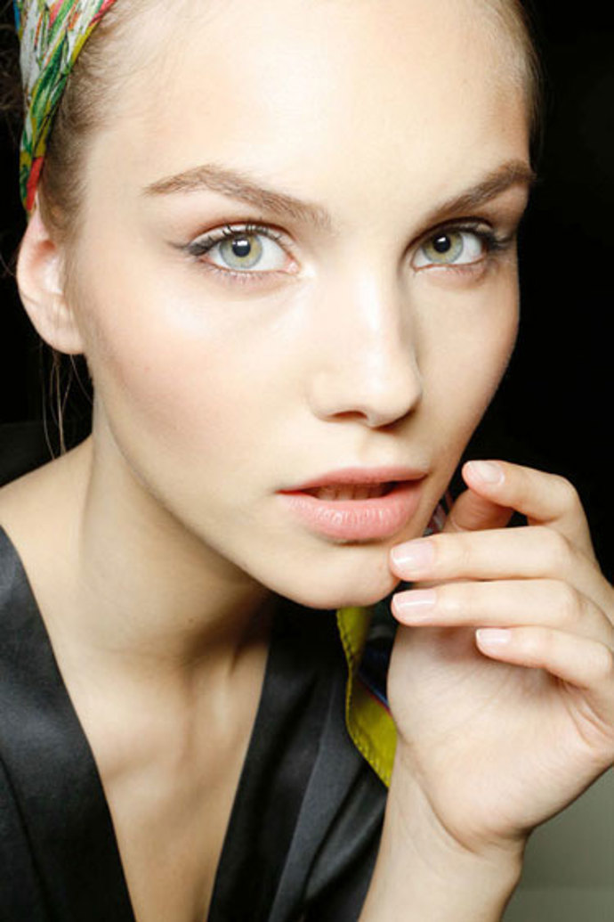 Letní trend: Nude nehty