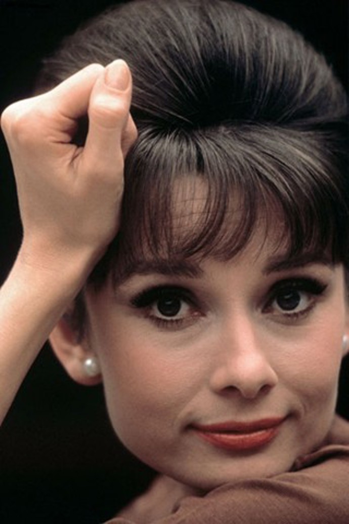 Slavné účesy slavné Audrey Hepburn