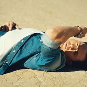 Herec Channig Tatum tam neuvěřitělně tancuje. Jestli je někdo sexy, je to Channing. Na léto úplně ideání film. Už vím na co vezmu malou Vandu do kina. https://www.youtube.com/watch?v=RwPR0q5es0A