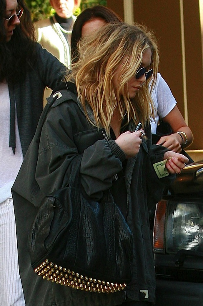 Miliony kabelek Mary-Kate a Ashley Olsenových