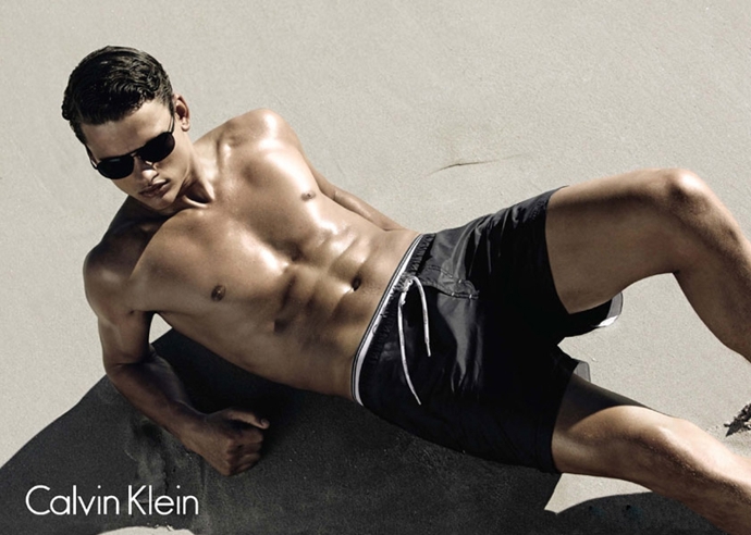 Martin (kultura) - plavky Calvin Klein