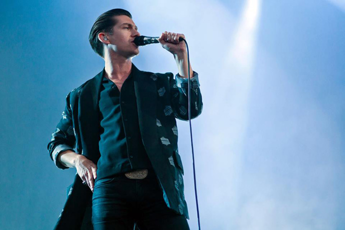 Alex Turner dostal nás i celý Berlín