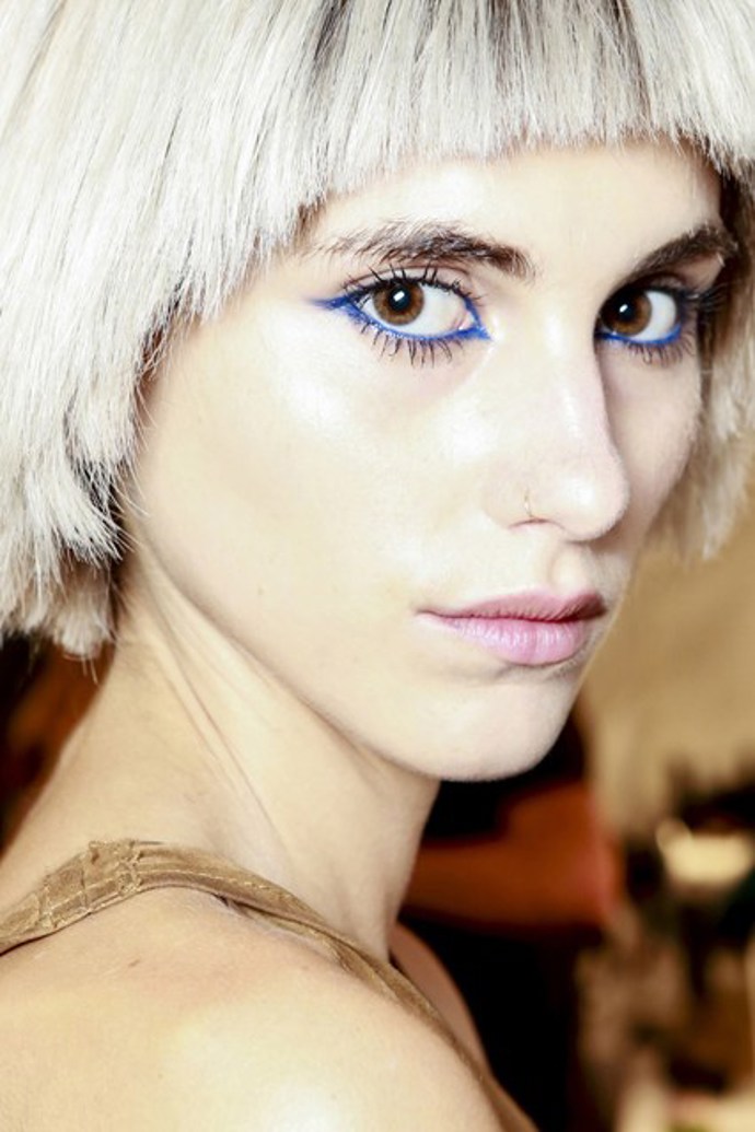BEAUTY TREND: Modré stíny