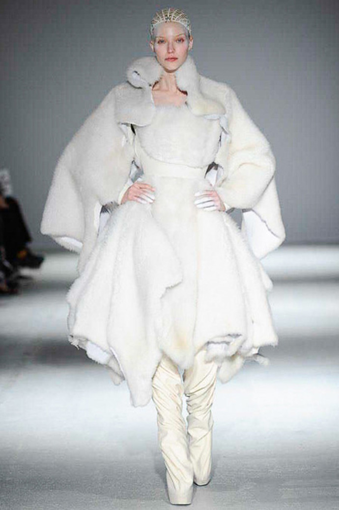 PFW: GARETH PUGH A/W 2014/15