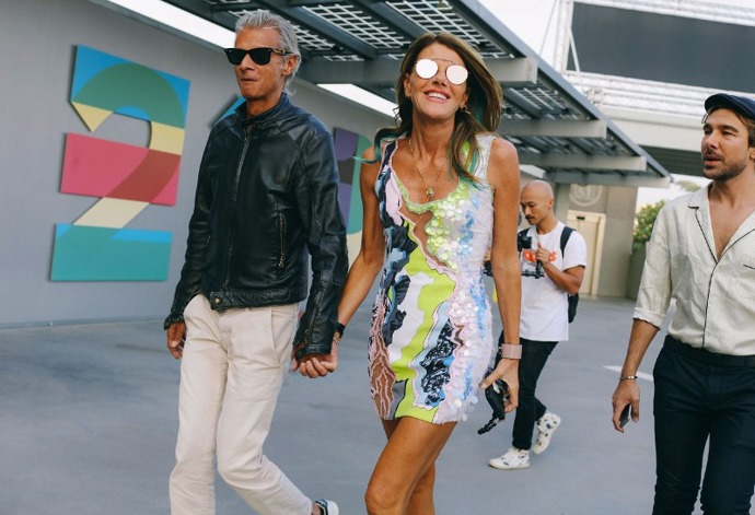 Anna Dello Russo v šatech Versace