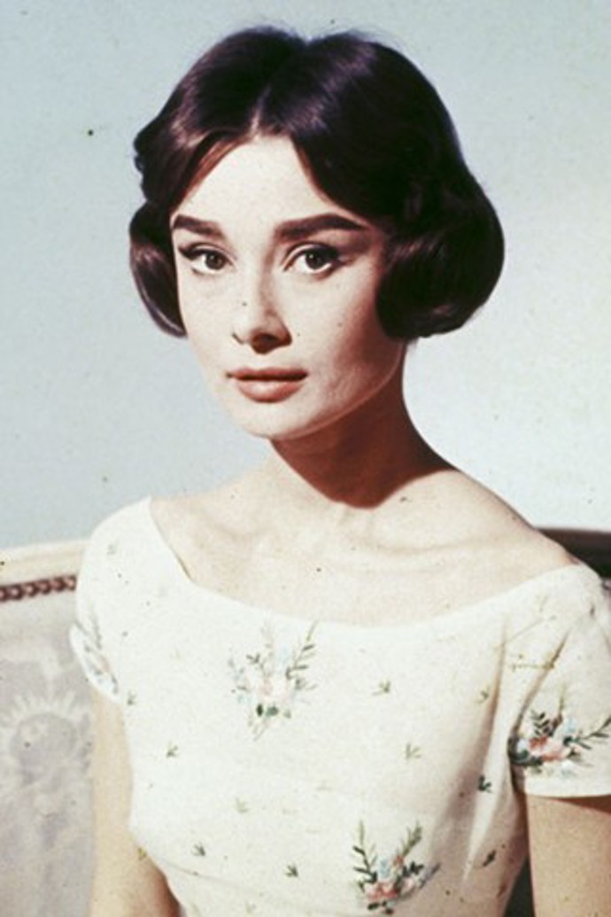 Slavné účesy slavné Audrey Hepburn