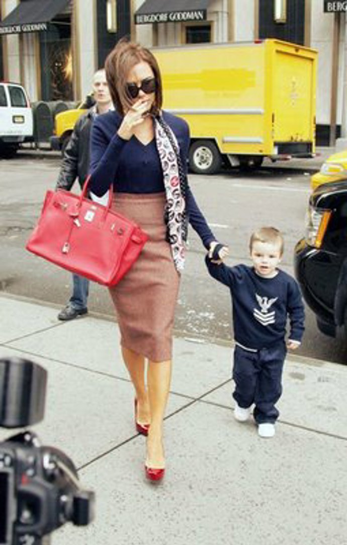 Victoria Beckham a červená