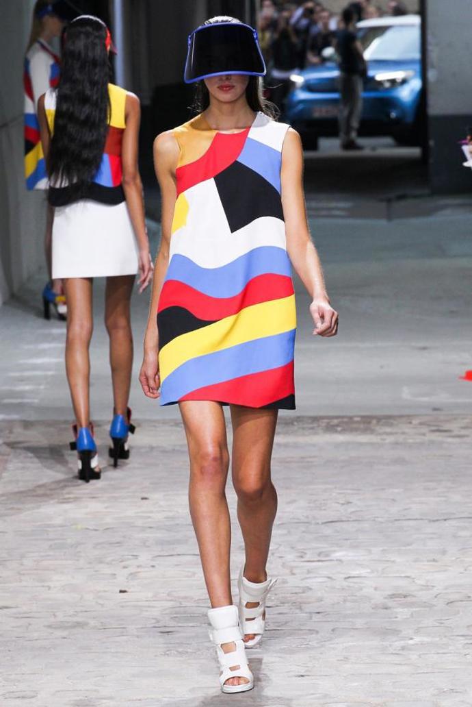 15 nejlepších šatů z pařížského fashion weeku