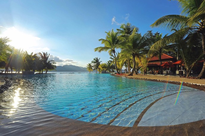 Beachcomber Sainte Anne Island