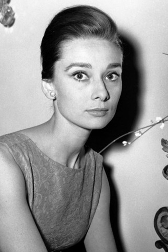 Slavné účesy slavné Audrey Hepburn