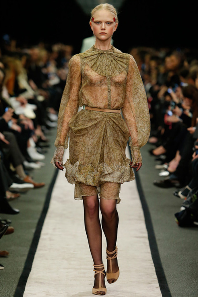 PFW: CHRISTIAN DIOR, GIVENCHY A STELLA McCARTNEY