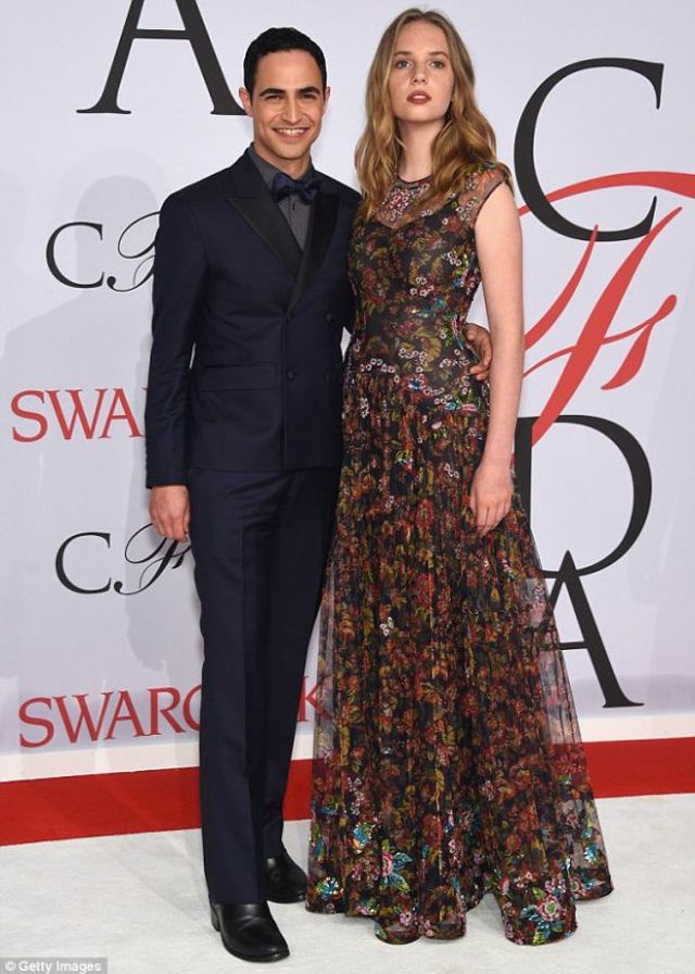 2943924300000578 3106838 Plus one Maya s heavily beaded dress was created by Zac Posen an a 66 1433238441630 ef756