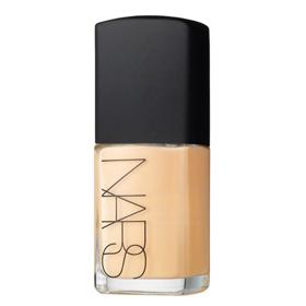 Make up, který je lehký jak dech a nezakytuje vaši tvář. NARS, Sephora