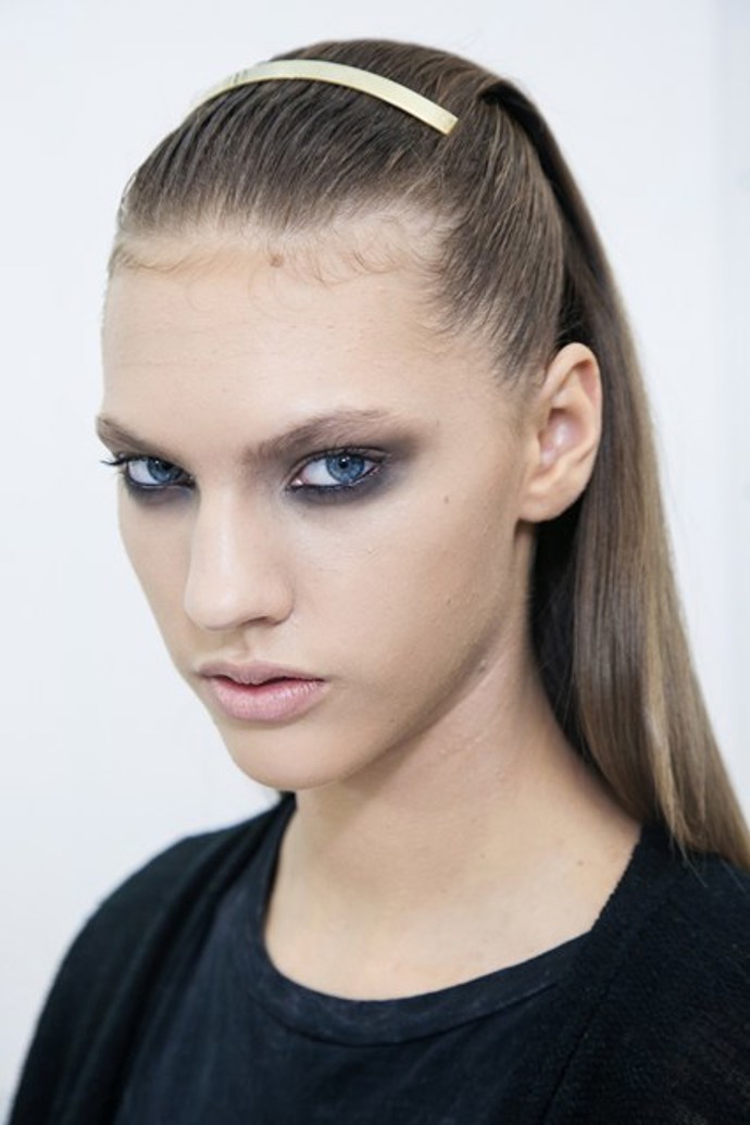 HAIR TREND: Uhlazený vzhled