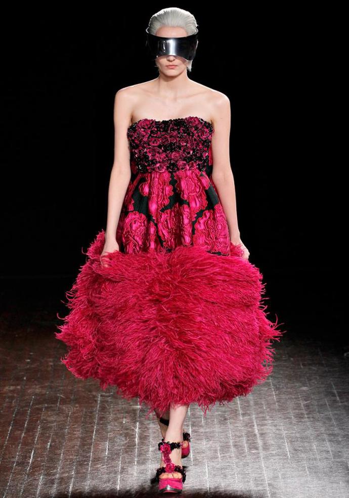 PFW podzim/zima 2012/13: něžná vize Alexandera McQueena