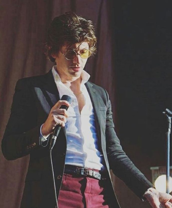 Alex Turner dostal nás i celý Berlín