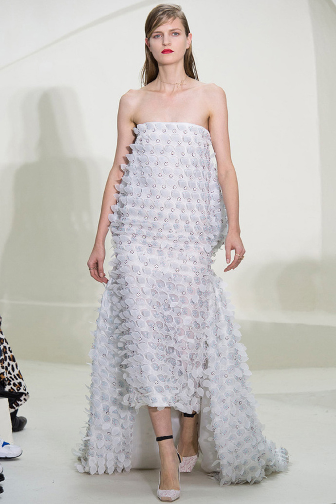 Haute couture fashion week s/s 2014: svatební šaty
