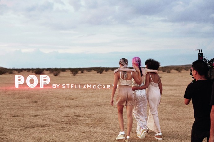 Dcera Madonny září v kampani na cool parfém Stella McCartney POP