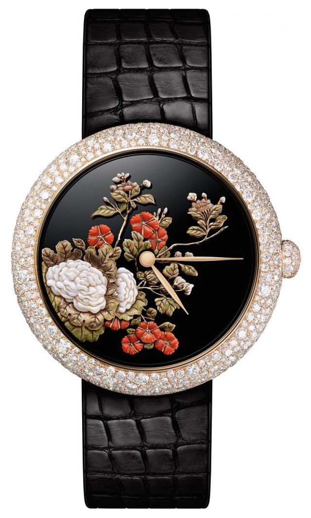 Chanel H5423 MADEMOISELLE PRIVE COROMANDEL glyptic 1 fond blanc HD d397d