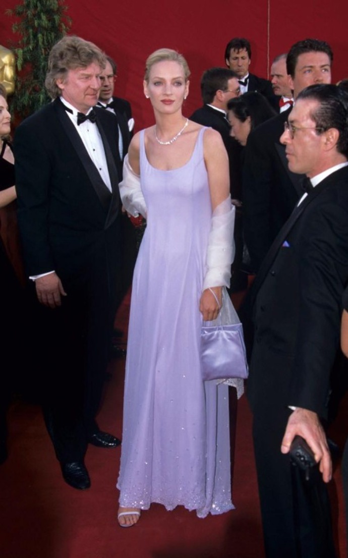 1995 - Uma Thurman v šatech Prada