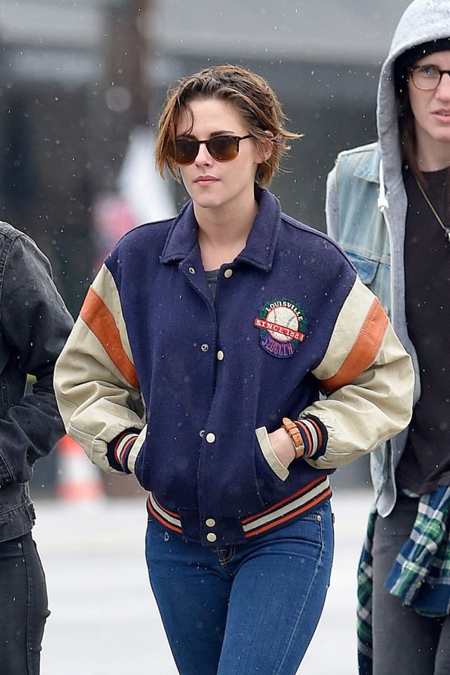 kristen-stewart-street-style-out-with-friends-in-la-jan.-2015_1 kristen-stewart-street-style-out-with-friends-in-la-jan.-2015_1