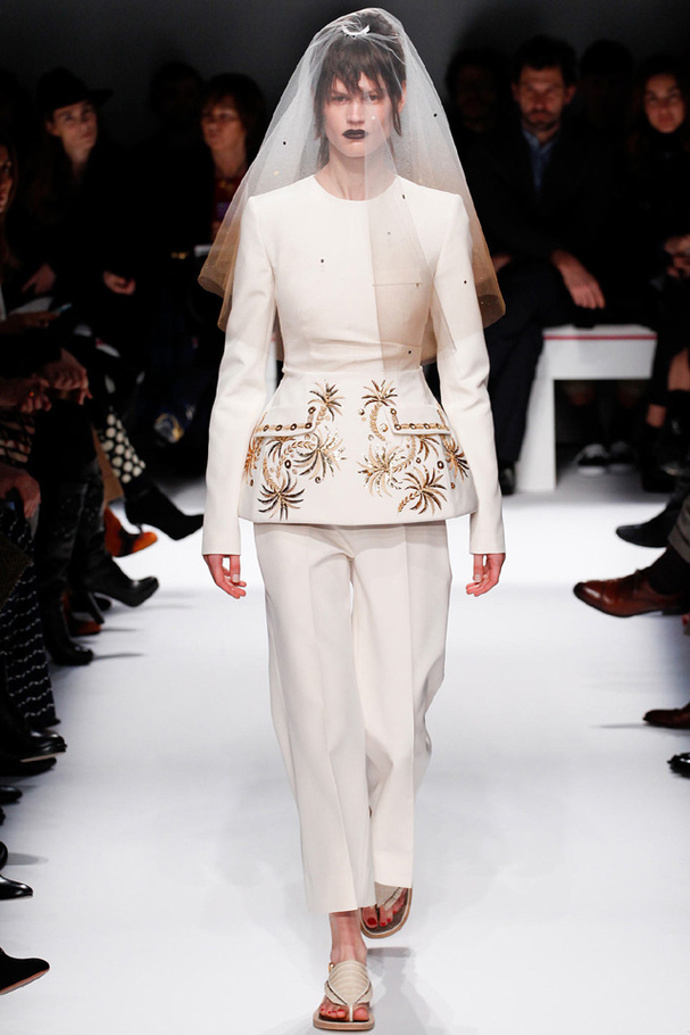Haute couture fashion week s/s 2014: svatební šaty