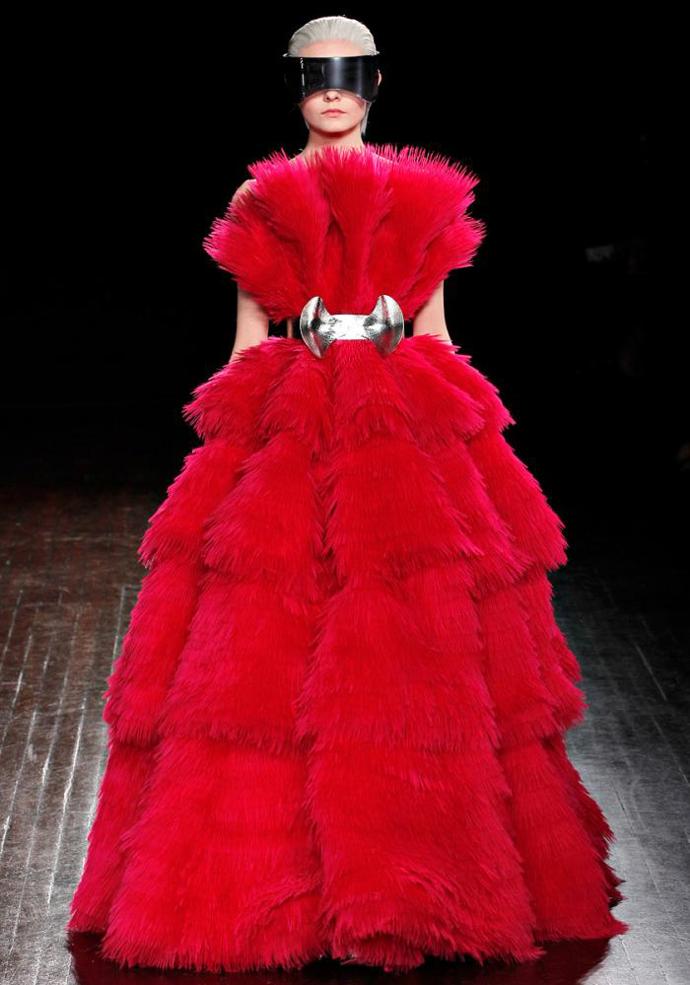 PFW podzim/zima 2012/13: něžná vize Alexandera McQueena