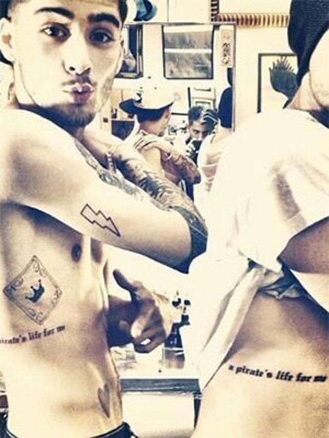 celebrity best friends matching tattoos zayn malik alex deleon e1c8e celebrity best friends matching tattoos zayn malik alex deleon e1c8e