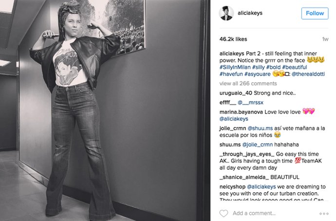 Zpěvačka Alicia Keys se obejde bez make-upu. Co za tím je?